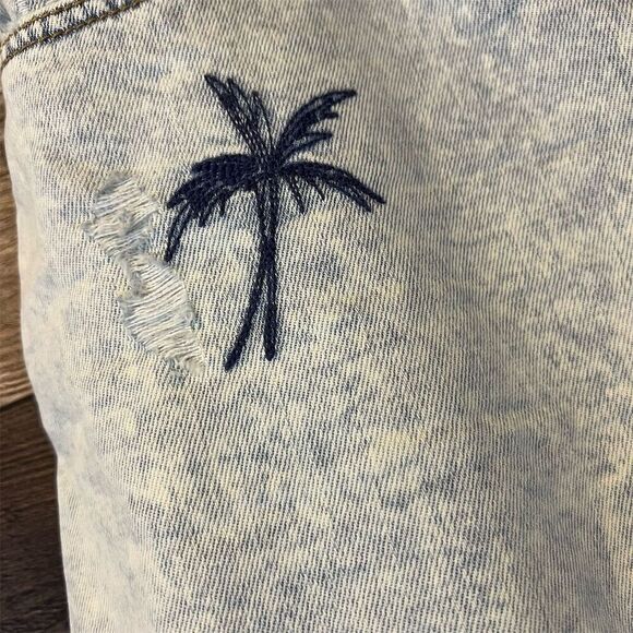 NWT Aerie Women's Embroidered Boho Denim Cutoff Shorts Blue Size XXL - Picture 5 of 7